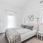 1-bedroom